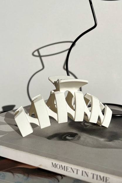 Issy Claw Clip - White